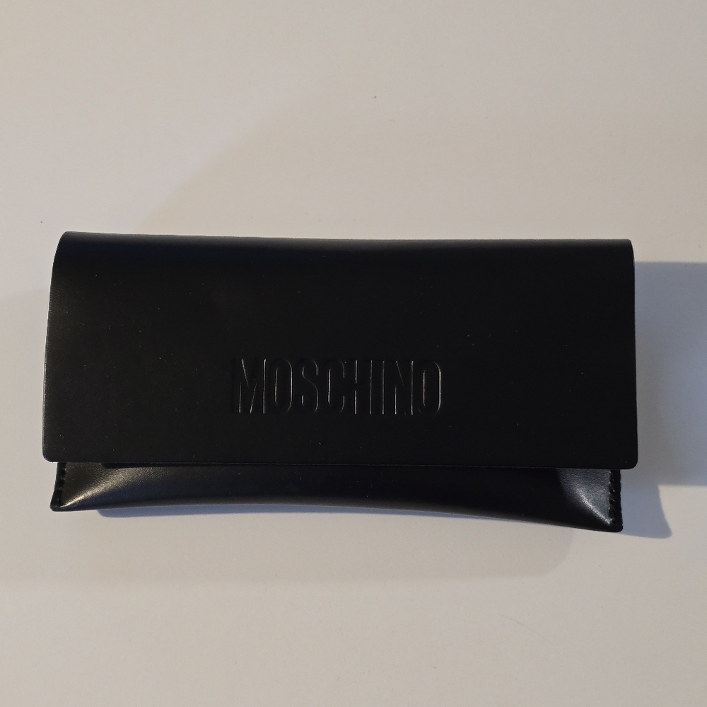 Moschino soft glasses case color black